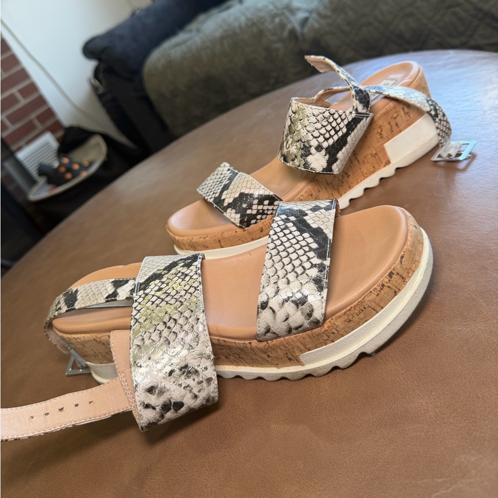 Platform sandal - Picture 4 of 5